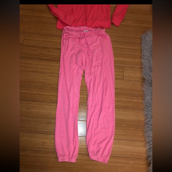 Victoria’s Secret pink xs hoodie and pants set; mismatch colors! - Picture 4 of 10